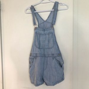 Aritzia TNA xs shorts overall in light blue